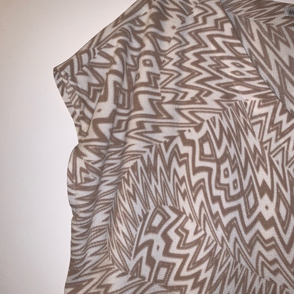 MAGGY LONDON V Neck Dolman Sleeve Dress - Picture 5 of 6